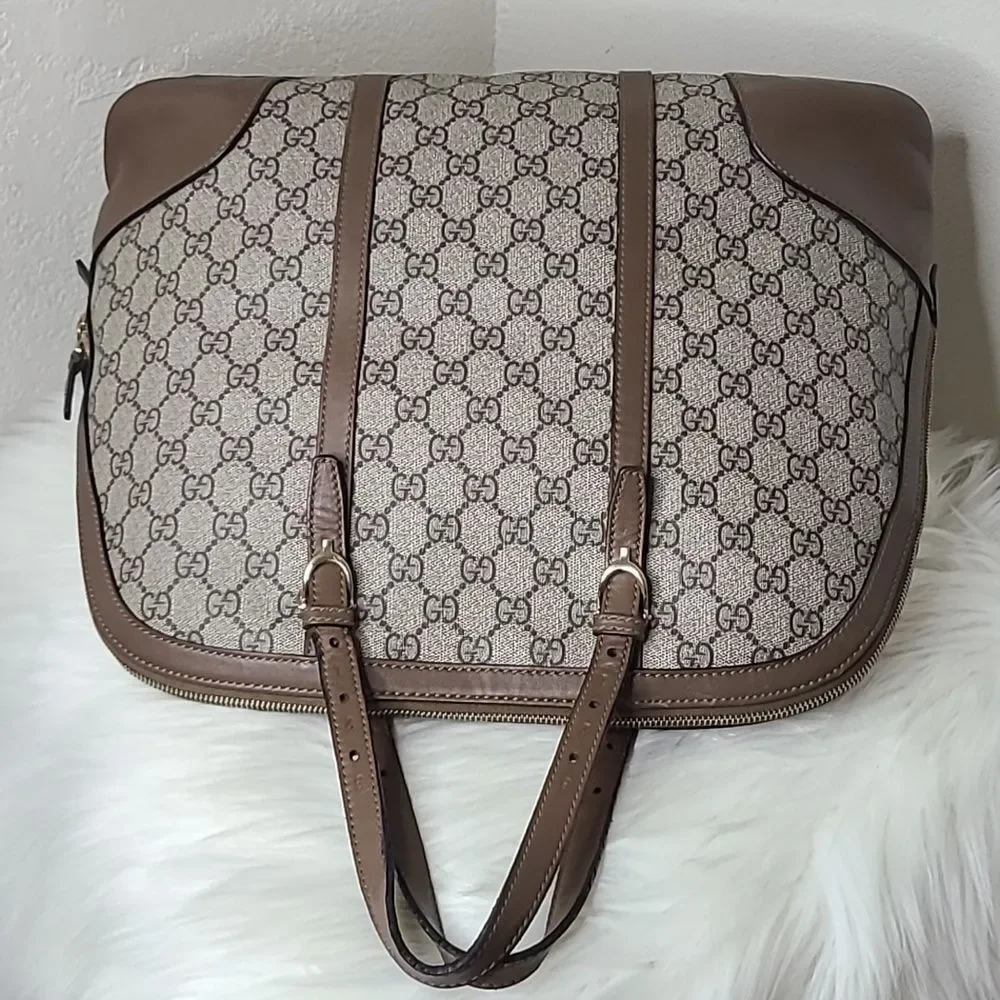 💯 Authentic Gucci Handbag 🍀 - Picture 13 of 16